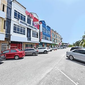 Super Oyo 90364 Hotel Gemilang